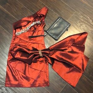 One shoulder party dress with matching shall 👗